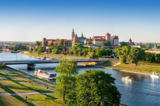 UK patient travelling to Kraków Poland for alcohol implant procedure